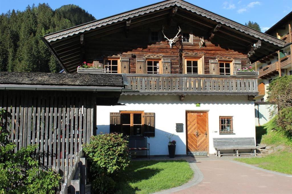 Das Zauberhaft Mayrhofen Bagian luar foto